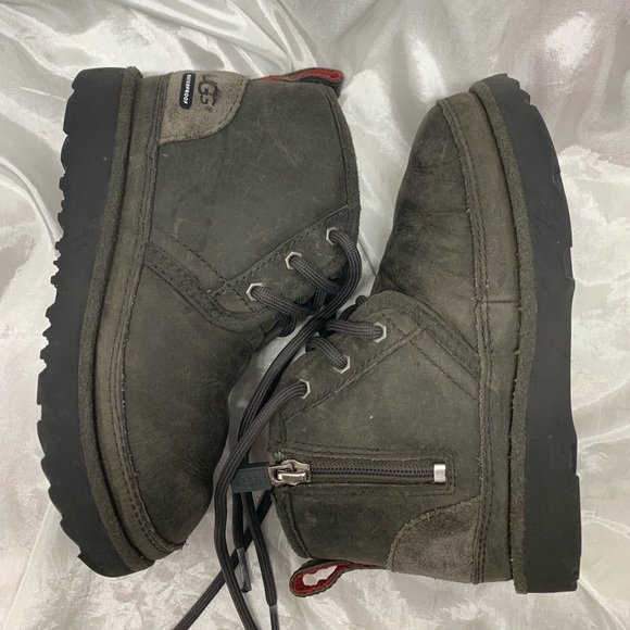 ❌SOLD❌UGG Nuemel Il Waterproof Boots - Picture 3 of 7